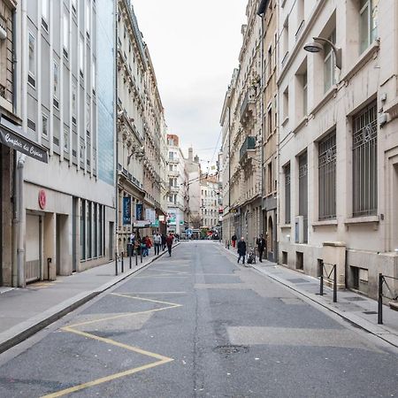 Honore - Suite Arbre Sec Lyon Luaran gambar